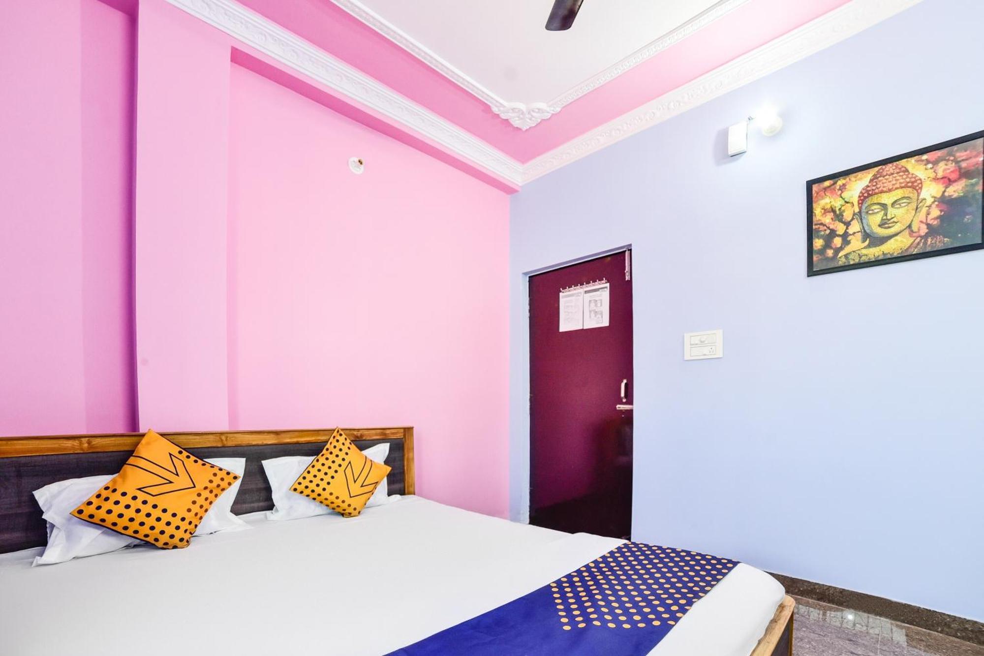 Spot On Devlok Guest House Patna  Exterior photo
