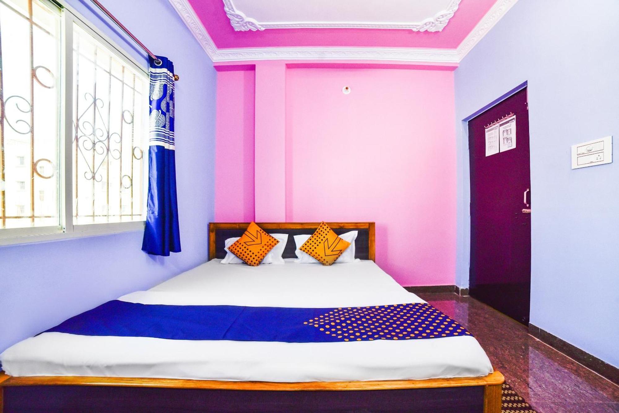 Spot On Devlok Guest House Patna  Exterior photo