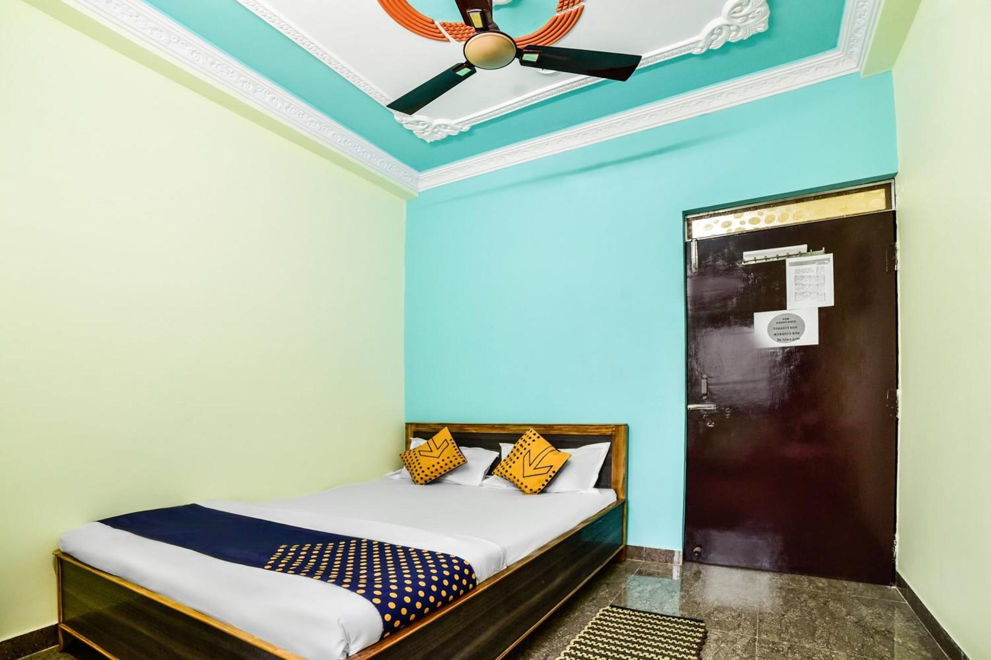 Spot On Devlok Guest House Patna  Exterior photo
