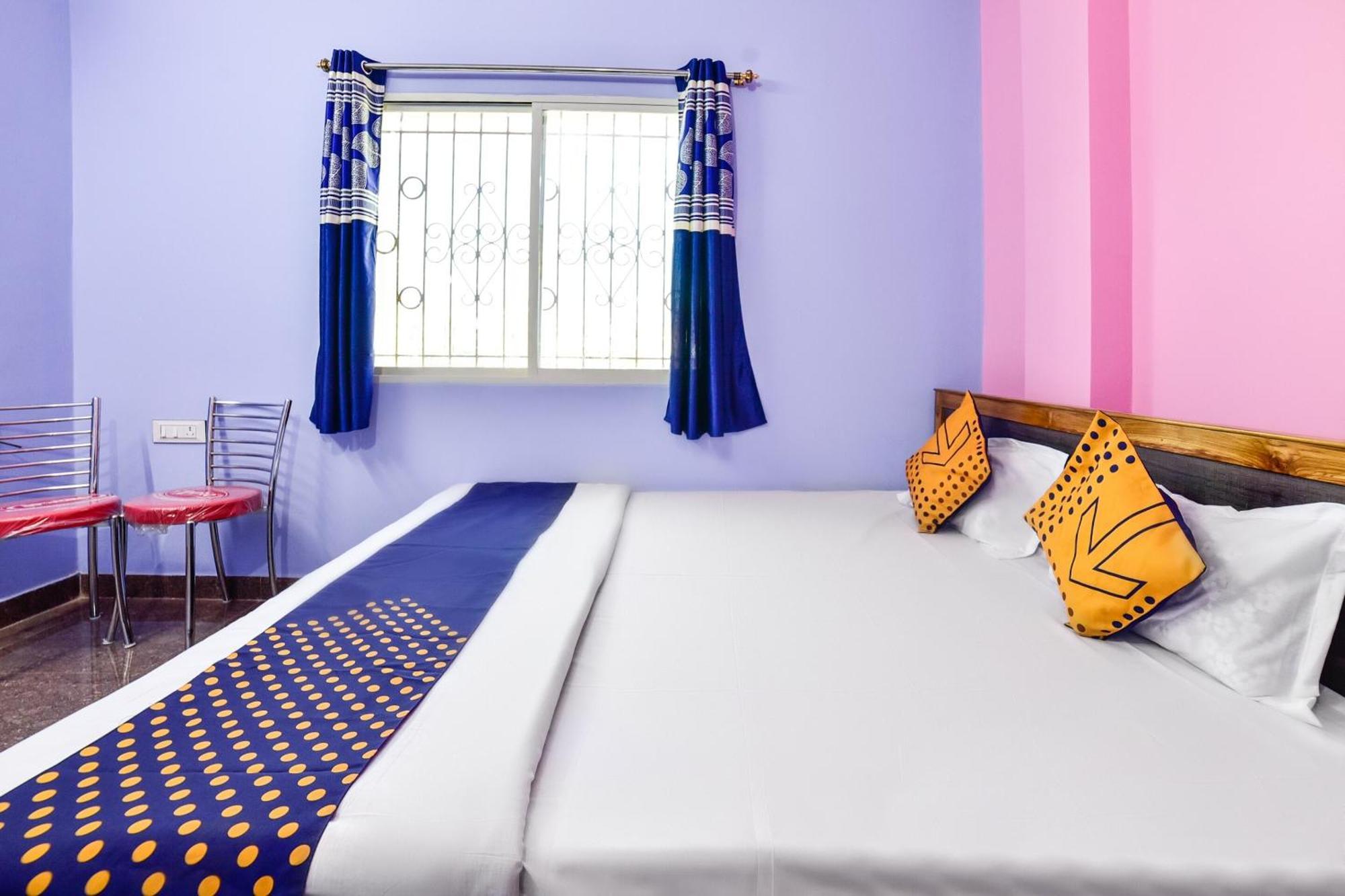 Spot On Devlok Guest House Patna  Exterior photo